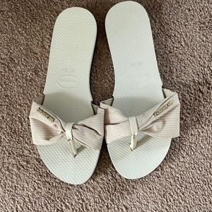 Havaianas White Flip Flops